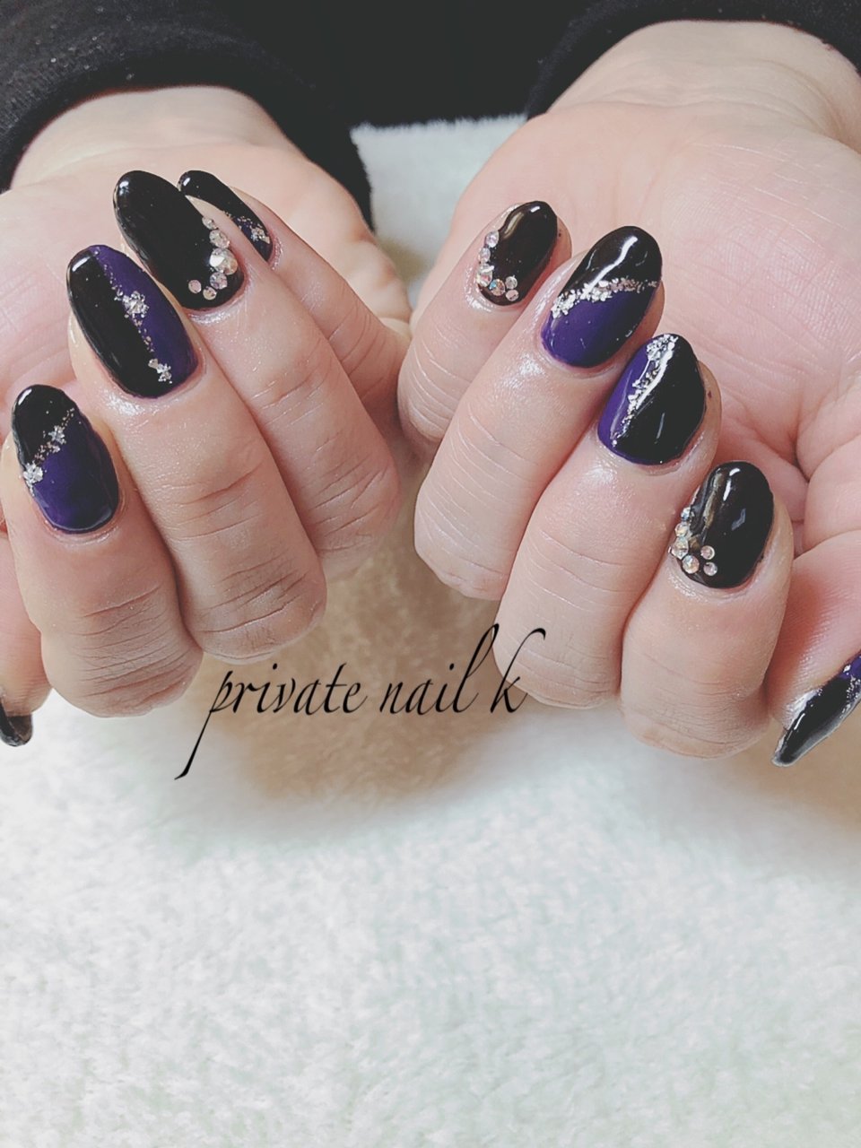 オールシーズン ハンド 変形フレンチ ラメ ミディアム Nailkのネイルデザイン No ネイルブック