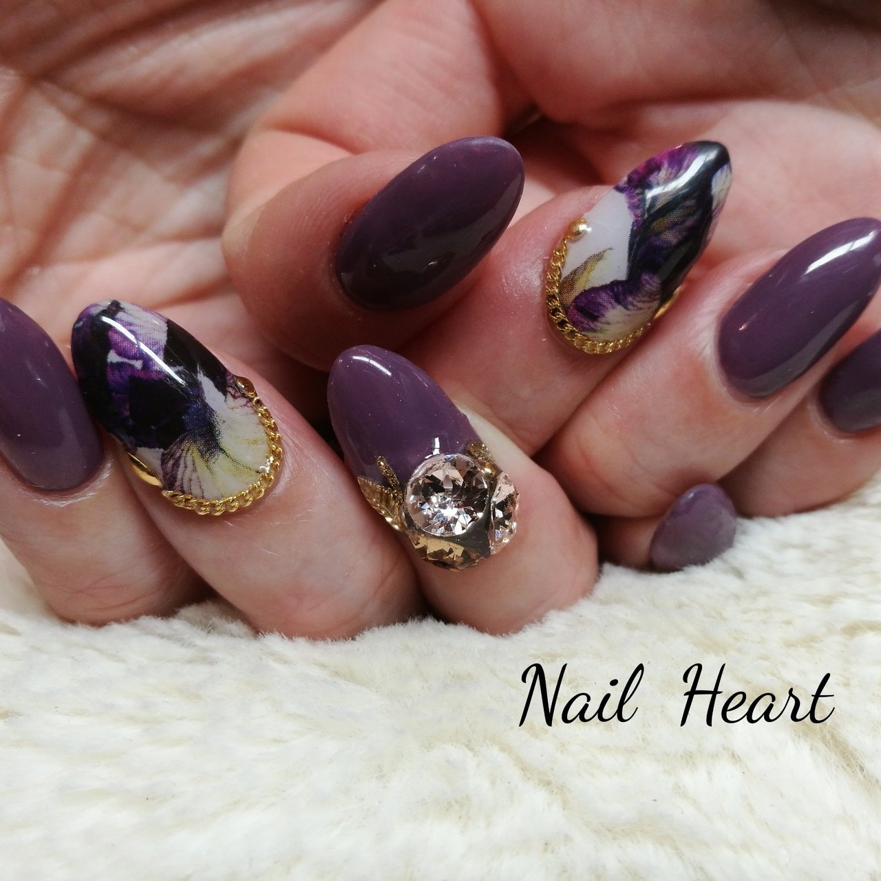 秋 冬 ハンド ワンカラー ビジュー Nailheartのネイルデザイン No ネイルブック