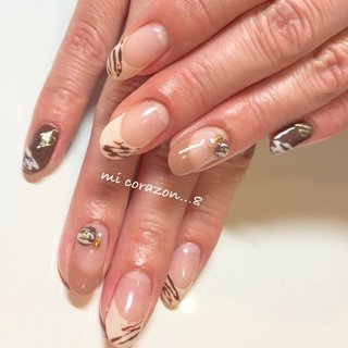 #micorazon...8#nail#ジェルネイル#パラジェル#一層残し#MB#フレンチネイル #バレンタインネイル #バレンタイン #ハンド #フレンチ #ミディアム #ホワイト #ベージュ #ブラウン #ジェルネイル #お客様 #mi Corazon...8 #ネイルブック