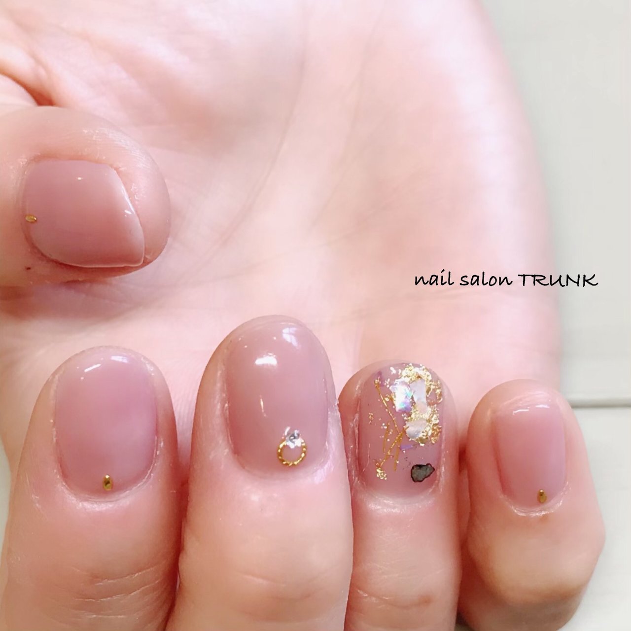 春 ハンド シンプル シェル ニュアンス Nail Trunkのネイルデザイン No ネイルブック