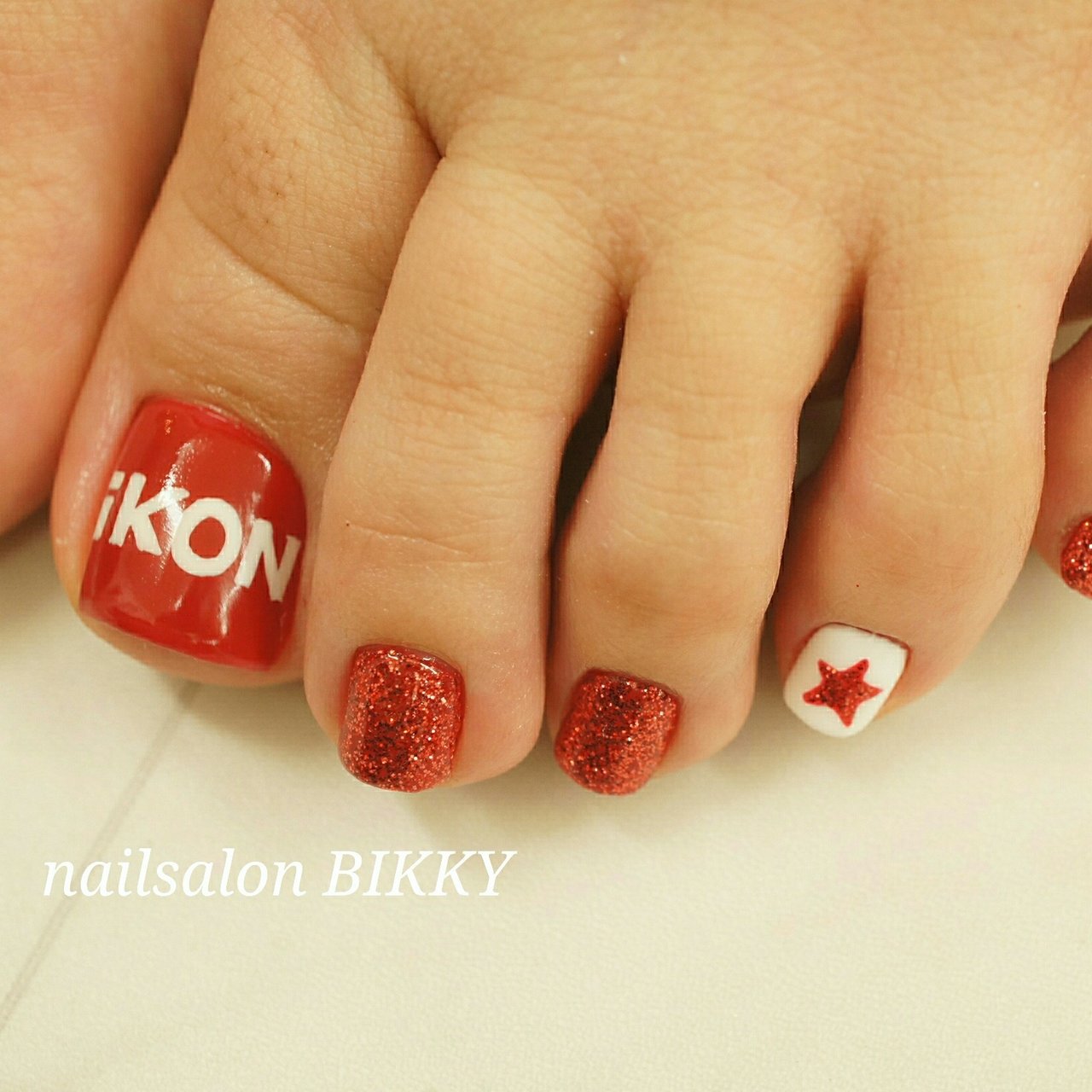 オールシーズン ライブ フット ラメ ワンカラー Nailsalon Bikkyの