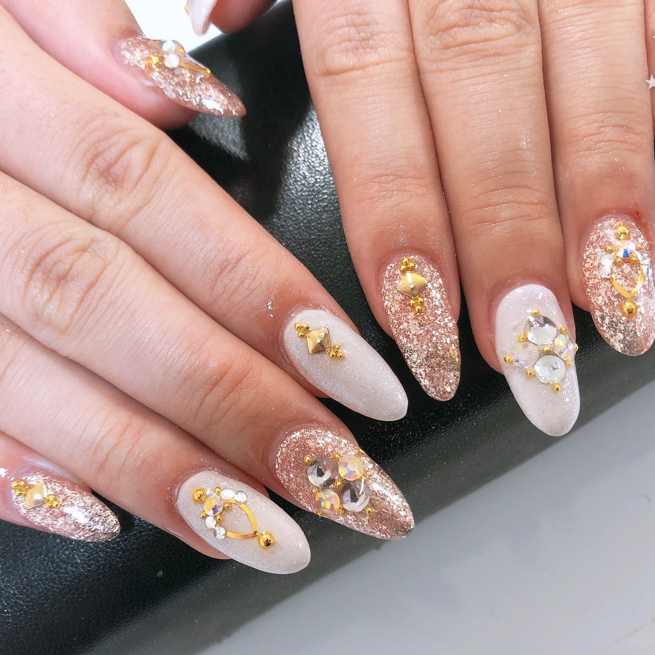 ハンド/ラメ/ワンカラー/ベージュ/ピンク - ayakaのネイル