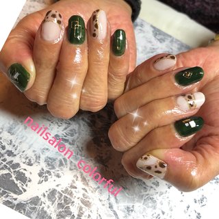 #60代のお客様 月に一度のネイルを楽しんでくださるお客様。
毎回デザイン決定は真剣勝負です。

#グリーン
#アニマル
#ベージュ
#ワイヤー
#京都市ネイルサロン
#左京区ネイルサロン

爪に優しい弱酸性のベースジェルを使いその上オフも早いので爪への負担が軽減されます。(お客様のお爪の状態でベースジェルは変更させていただきます)

ネイルで日常に彩りを✨✨

🔶LINEアカウント 【修学院ネイルサロンカラフル】
🔶LINE ID @yzo8361v #ハンド #お客様 #修学院nailsalon colorful #ネイルブック
