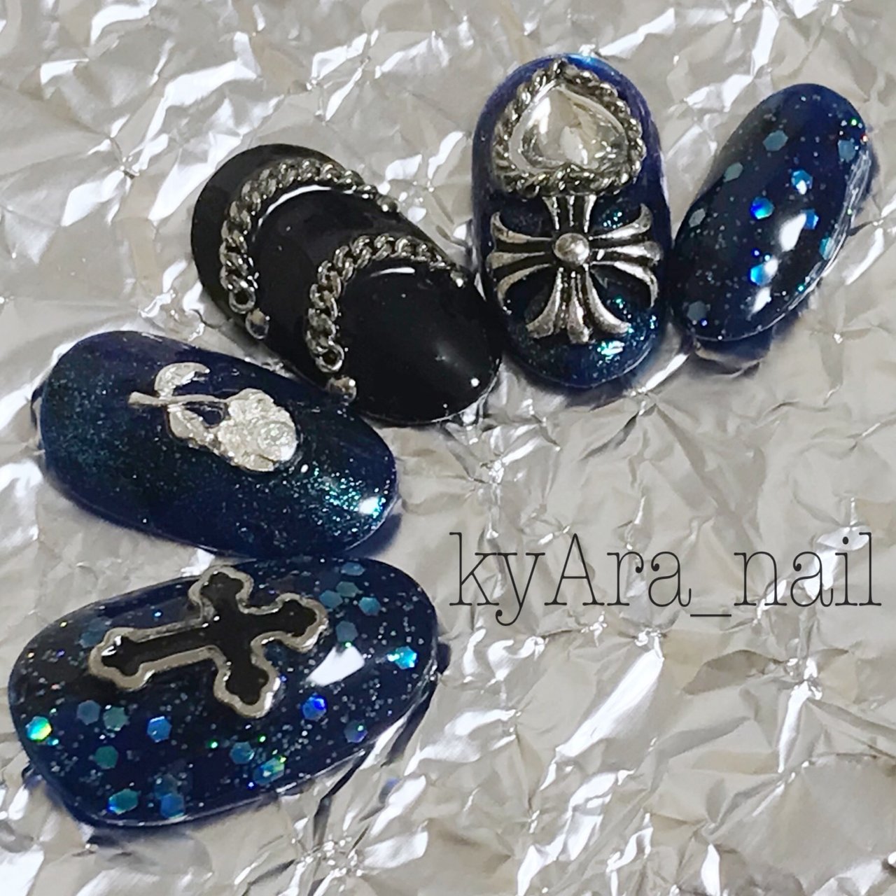 ハンド ラメ ハート チェーン デコ Kyara Nailのネイルデザイン No ネイルブック