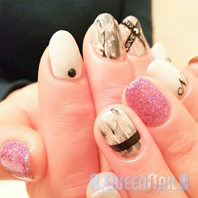 オールシーズン ライブ ハンド ピンク ブラック 今村しほり 千葉 R Queennailのネイルデザイン No ネイル ブック