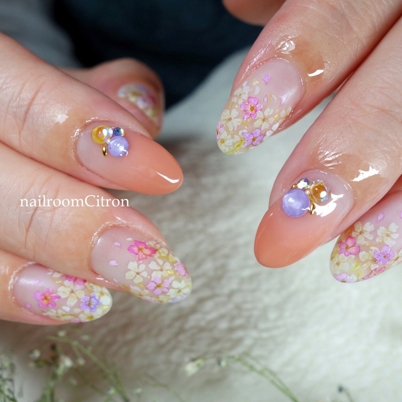 春 オールシーズン ハンド グラデーション フラワー Nailroomcitronのネイルデザイン No ネイルブック