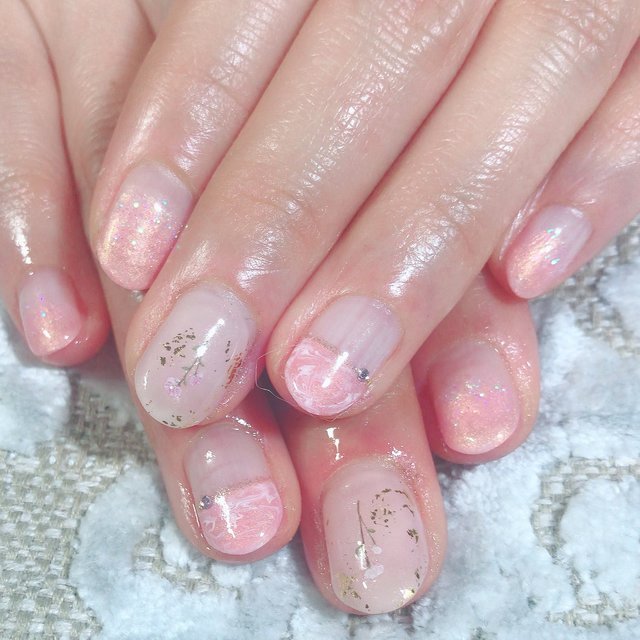 乳白色ネイルでピュアな可愛さを振りまいて 満場一致のカワイイをいただき 19