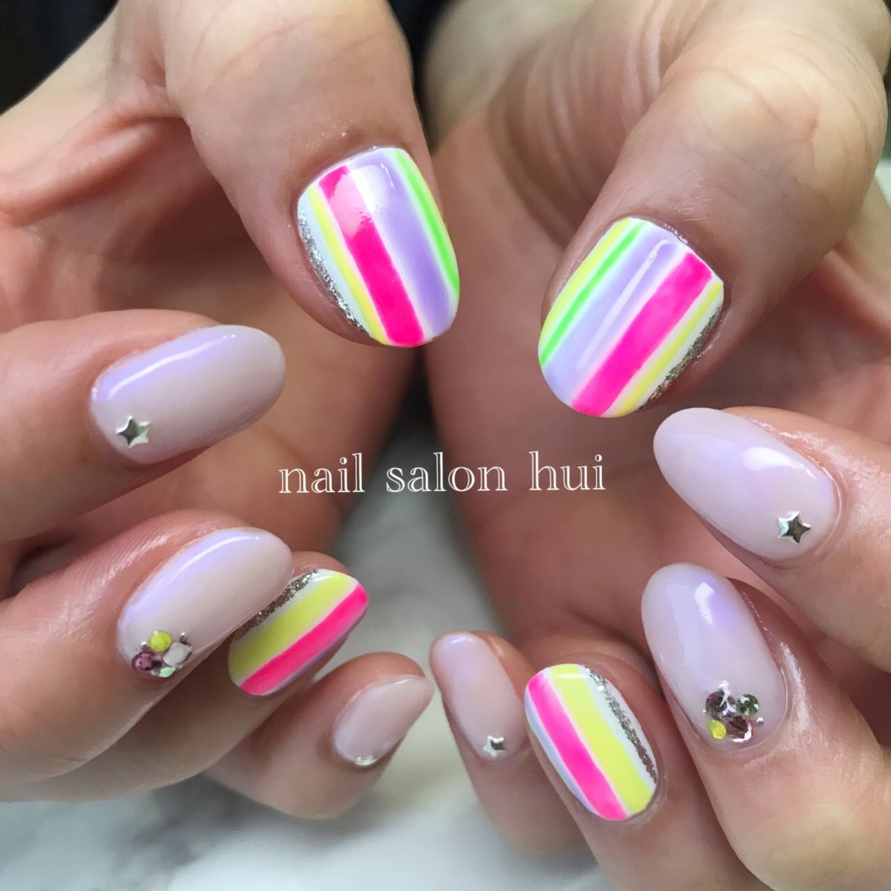 ハンド ワンカラー ストライプ ネオンカラー ジェル Nailsalon Huiのネイルデザイン No ネイルブック