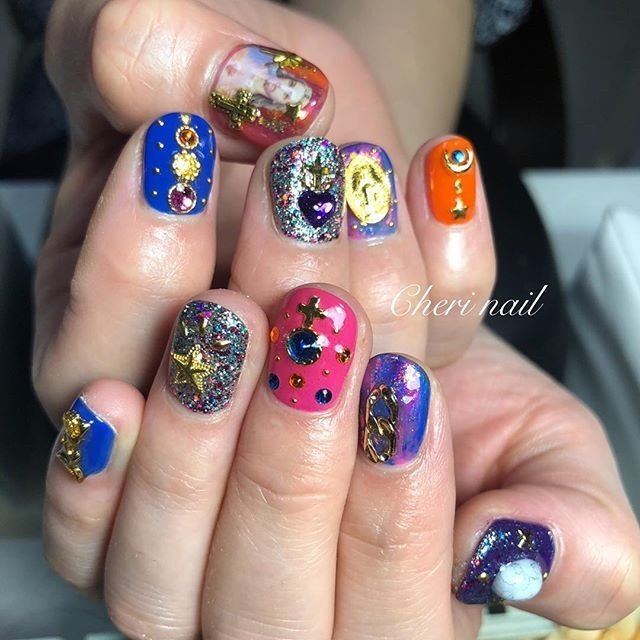 ハンド シンプル ビジュー ニュアンス ベージュ Cheri Nailのネイルデザイン No 4114583 ネイルブック