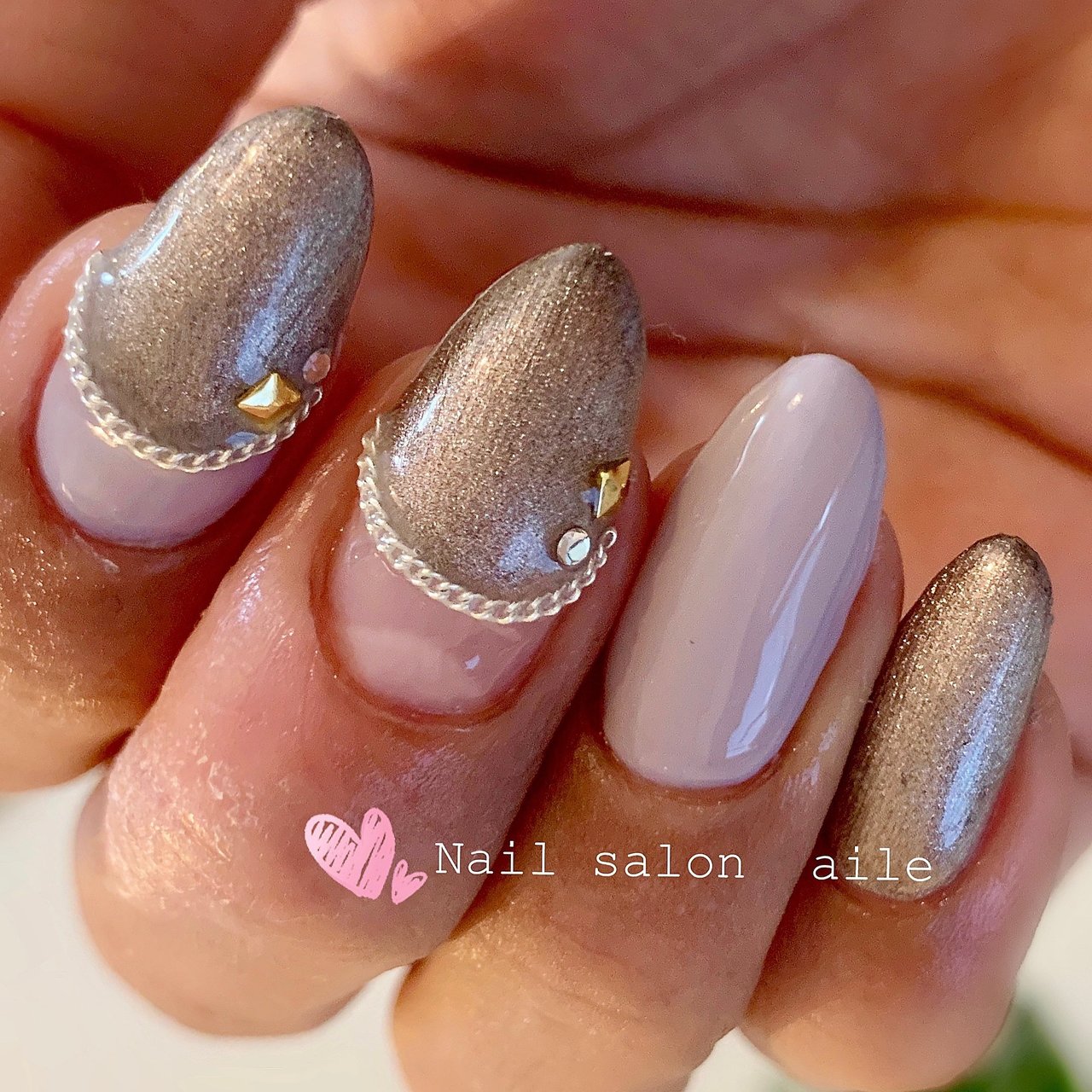 オールシーズン ハンド シンプル 変形フレンチ チェーン Nail Salon Aileのネイルデザイン No ネイルブック