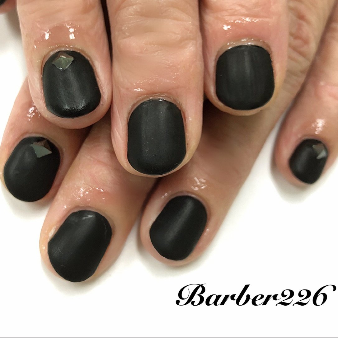 オールシーズン シンプル ワンカラー マット ブラック Barber226 Nailのネイルデザイン No ネイルブック