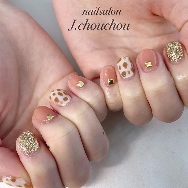 オールシーズン デート ハンド ラメ レオパード J Chou Chou Nailのネイルデザイン No ネイルブック