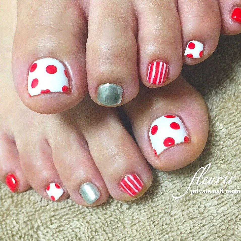 春 夏 秋 フット ワンカラー Nailsakiのネイルデザイン No ネイルブック