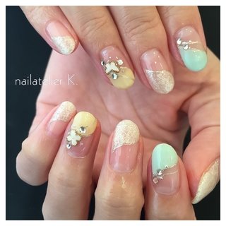 パステルカラーフレンチにちょうちょ🦋 
#nailatelierK. #nail #nails #nailart #paragel #ネイルサロン #ネイルサロン東京 #ネイルデザイン #手描きアート #手描きネイル #オトナ女子 #ジェル #大人かわいいネイル #パラジェル #大人ネイル #牛込柳町 #大人ネイルサロン #個性派ネイル #ネイルアート #新宿ネイルサロン #春ネイル #シンプル #変形フレンチ #ビジュー #ラメ #イエロー #シルバー #パステル #ジェルネイル #お客様 #nailatelier_k #ネイルブック
