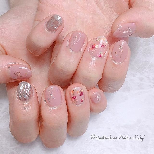 春 ブライダル ハンド ミラー 押し花 Nailalily ネイルアリリー Akiのネイルデザイン No ネイルブック