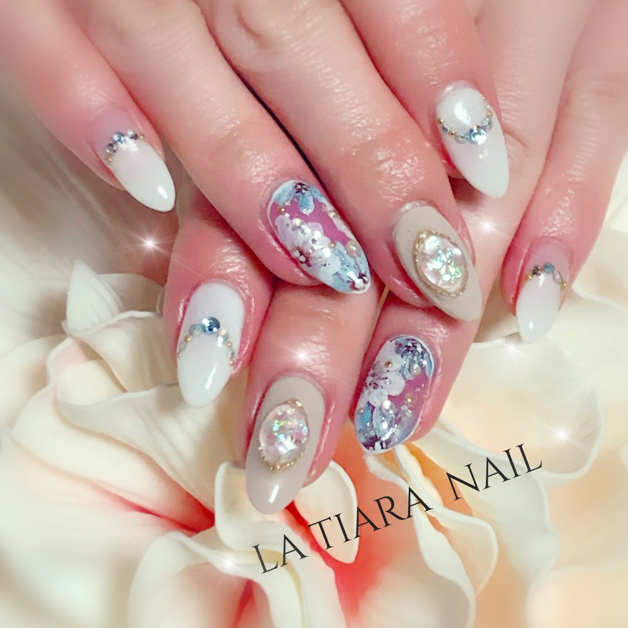 La Tiara Nail ラ ティアラ のネイルデザイン No ネイルブック