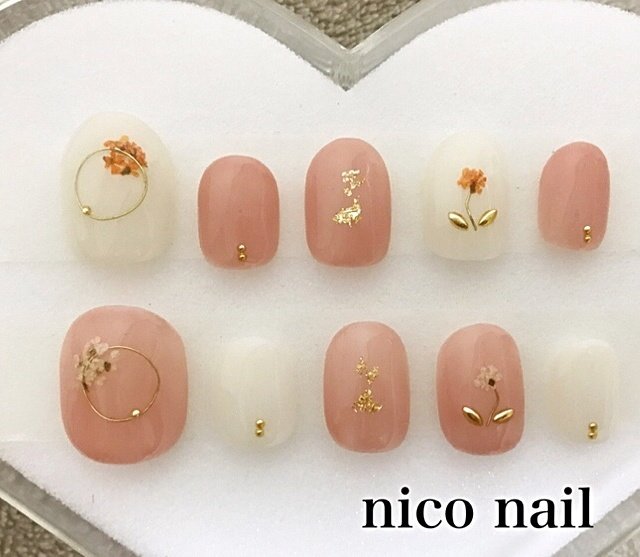 春 ハンド フラワー ベージュ ピンク Niconailのネイルデザイン No 4129061 ネイルブック