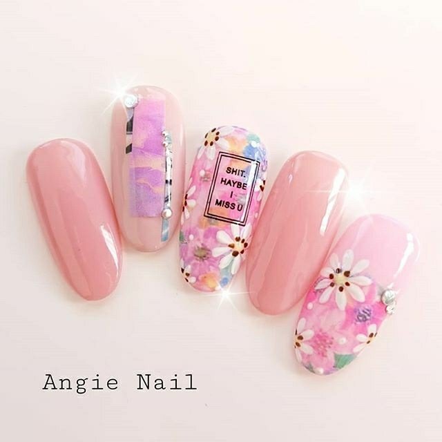 春 フラワー バイカラー ホイル ボタニカル Angienailのネイルデザイン No ネイルブック