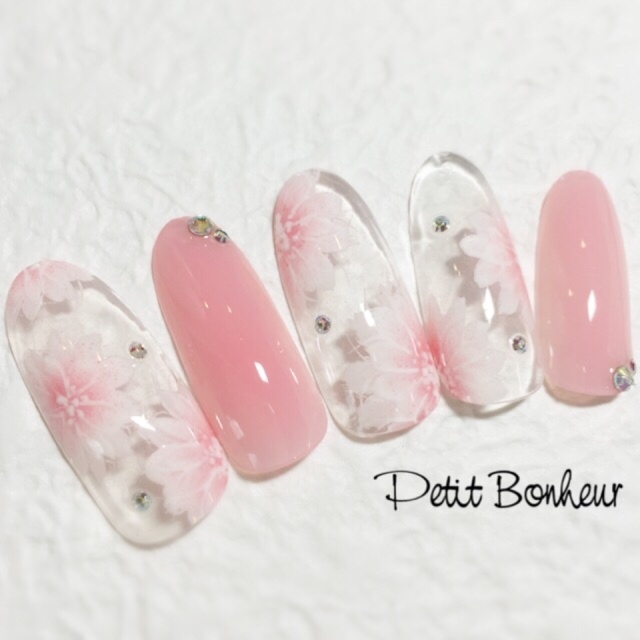 Petit Bonheur【プティボヌール】｜通谷のネイルサロン｜ネイルブック