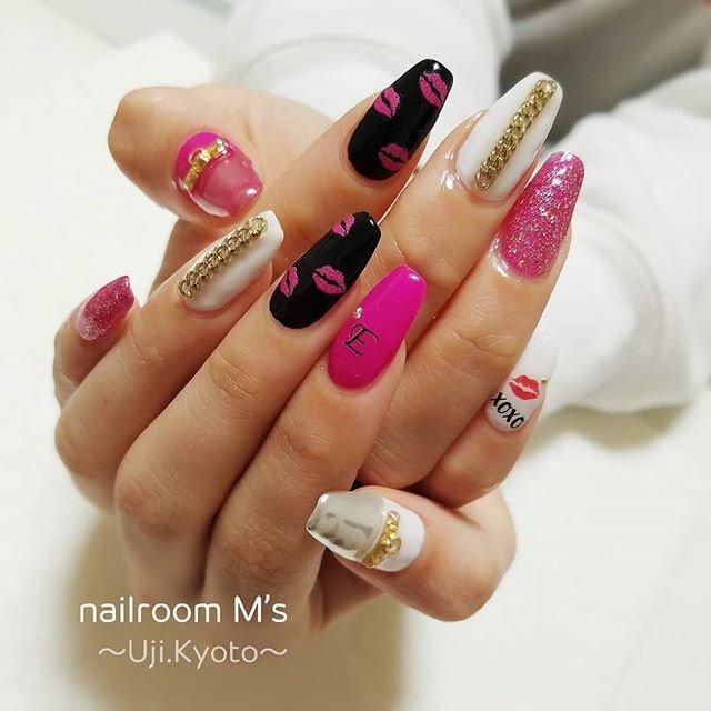 春 夏 ラメ イニシャル バイカラー Msnail123のネイルデザイン No ネイルブック
