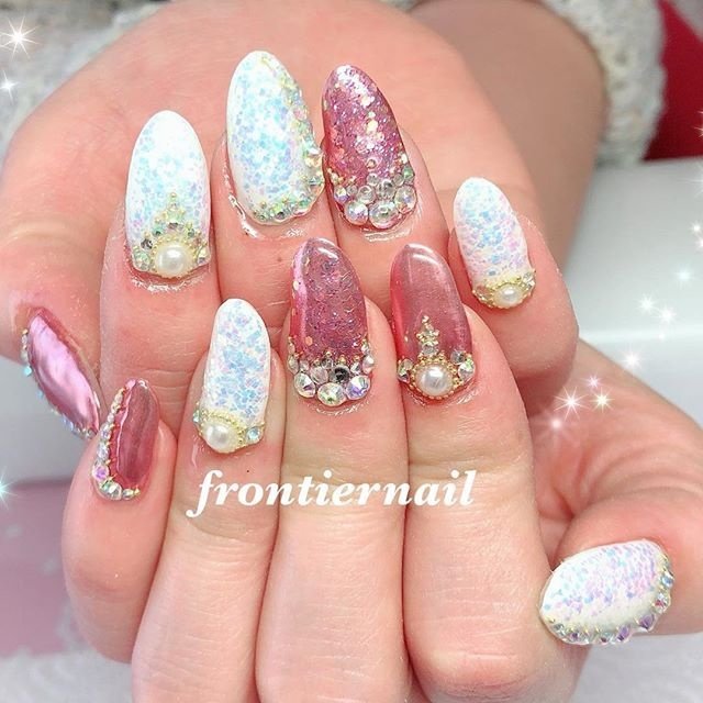 春 オールシーズン ハンド ラメ ビジュー Frontiernail 渋谷美香のネイルデザイン No ネイルブック