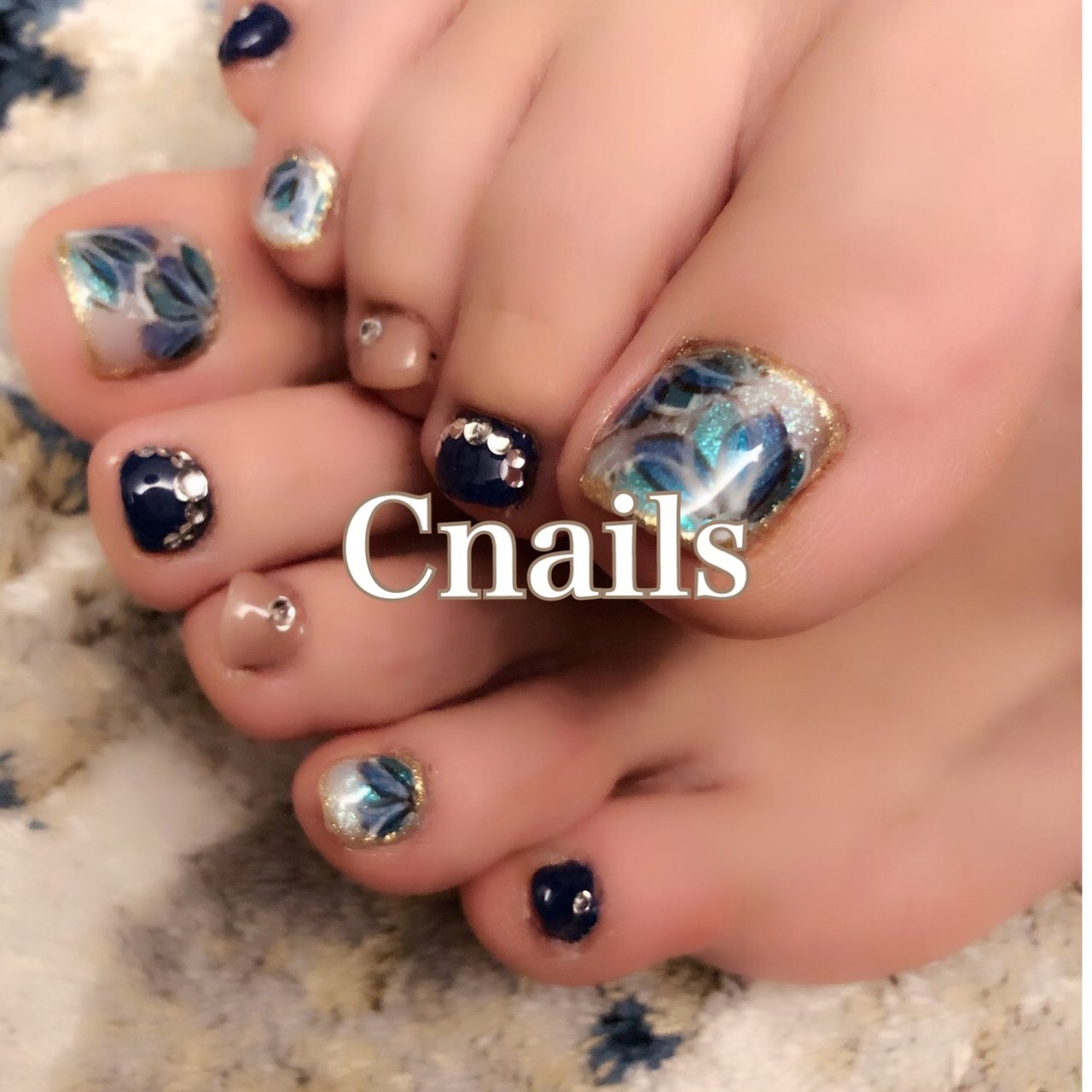 春 夏 フット ラメ ビジュー Cnailsのネイルデザイン No ネイルブック