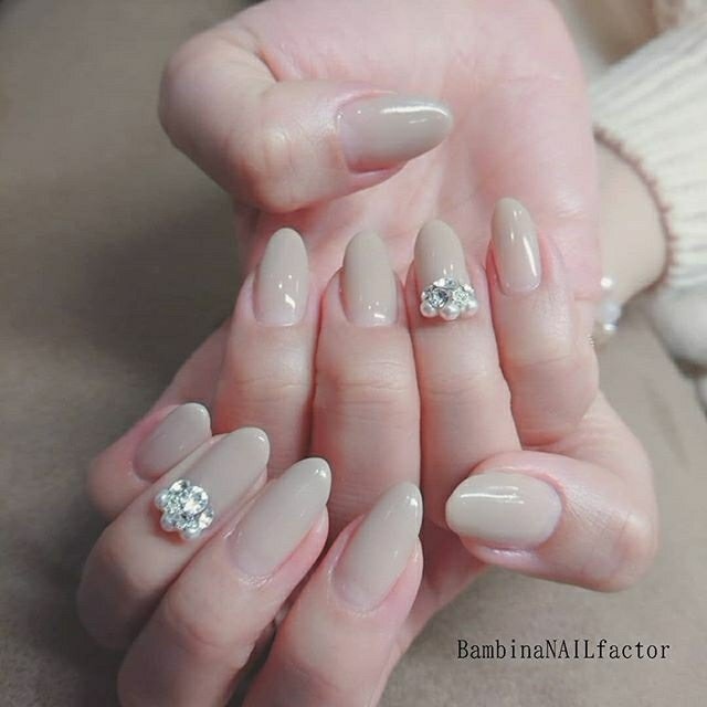 オールシーズン ハンド シンプル ワンカラー ビジュー Bambinanailfactorkiyokoのネイルデザイン No ネイルブック