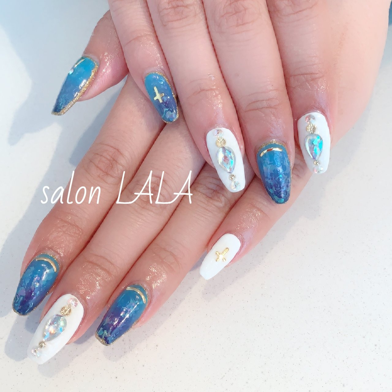 夏 ハンド ロング ブルー ジェル Salon Lalaのネイルデザイン No ネイルブック