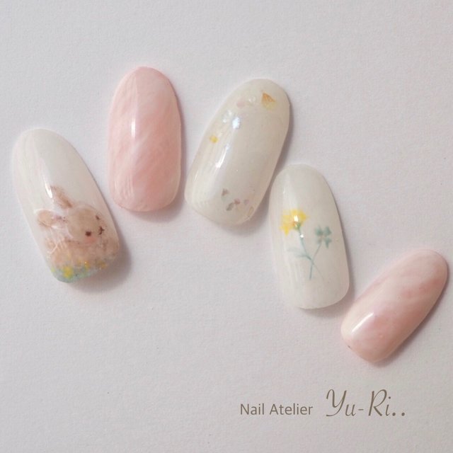 乳白色ネイルでピュアな可愛さを振りまいて 満場一致のカワイイをいただき 19