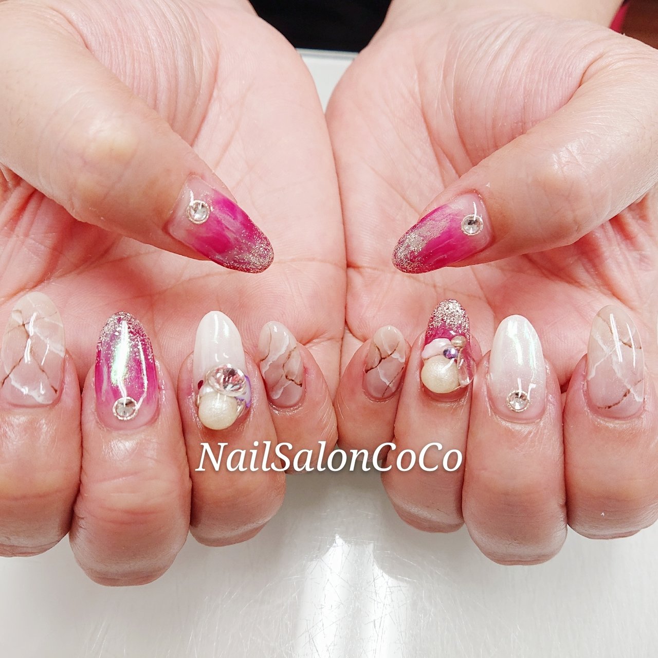 春 ハンド グラデーション ビジュー 大理石 Nailsaloncocoのネイルデザイン No ネイルブック