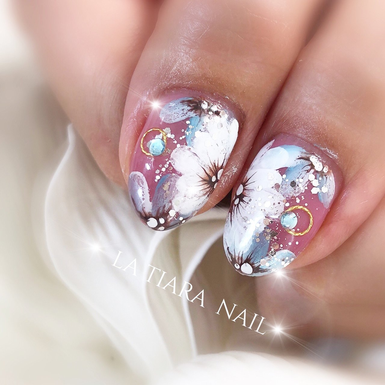 La Tiara Nail ラ ティアラ のネイルデザイン No ネイルブック