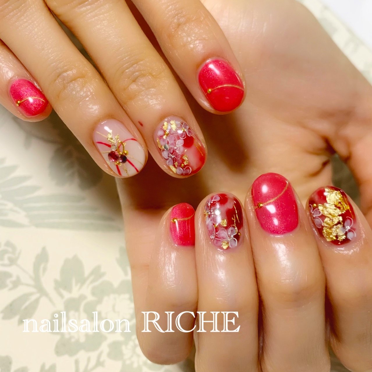 春 お正月 成人式 ブライダル ハンド Nailsalon Richeのネイルデザイン No ネイルブック