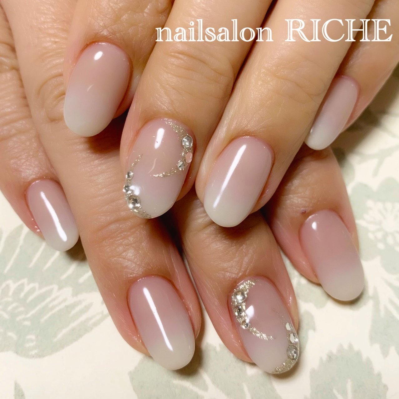 春 パーティー デート ハンド グラデーション Nailsalon Richeのネイルデザイン No ネイルブック