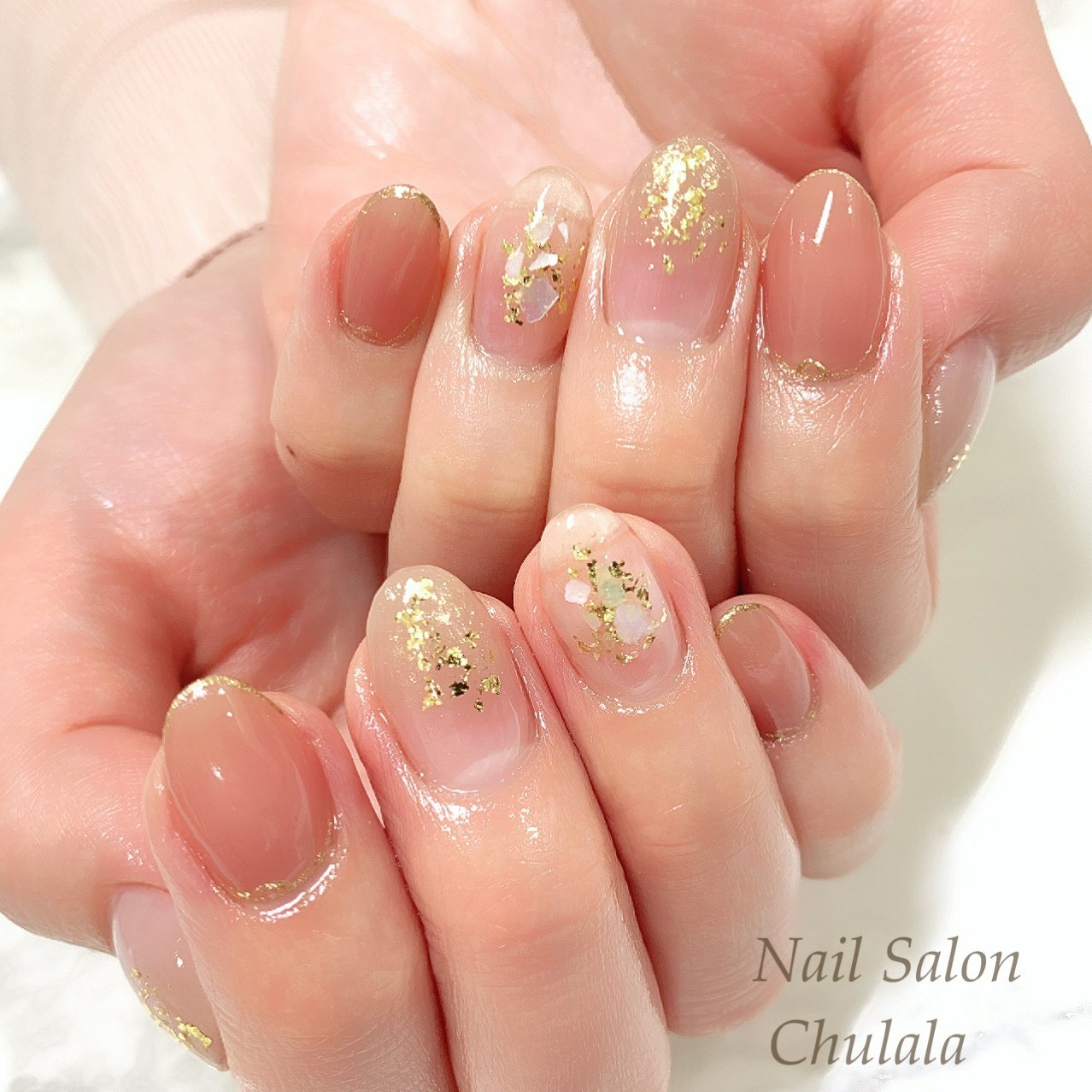 シンプル ラメ シェル シースルー ニュアンス Lulu Nailのネイルデザイン No ネイルブック