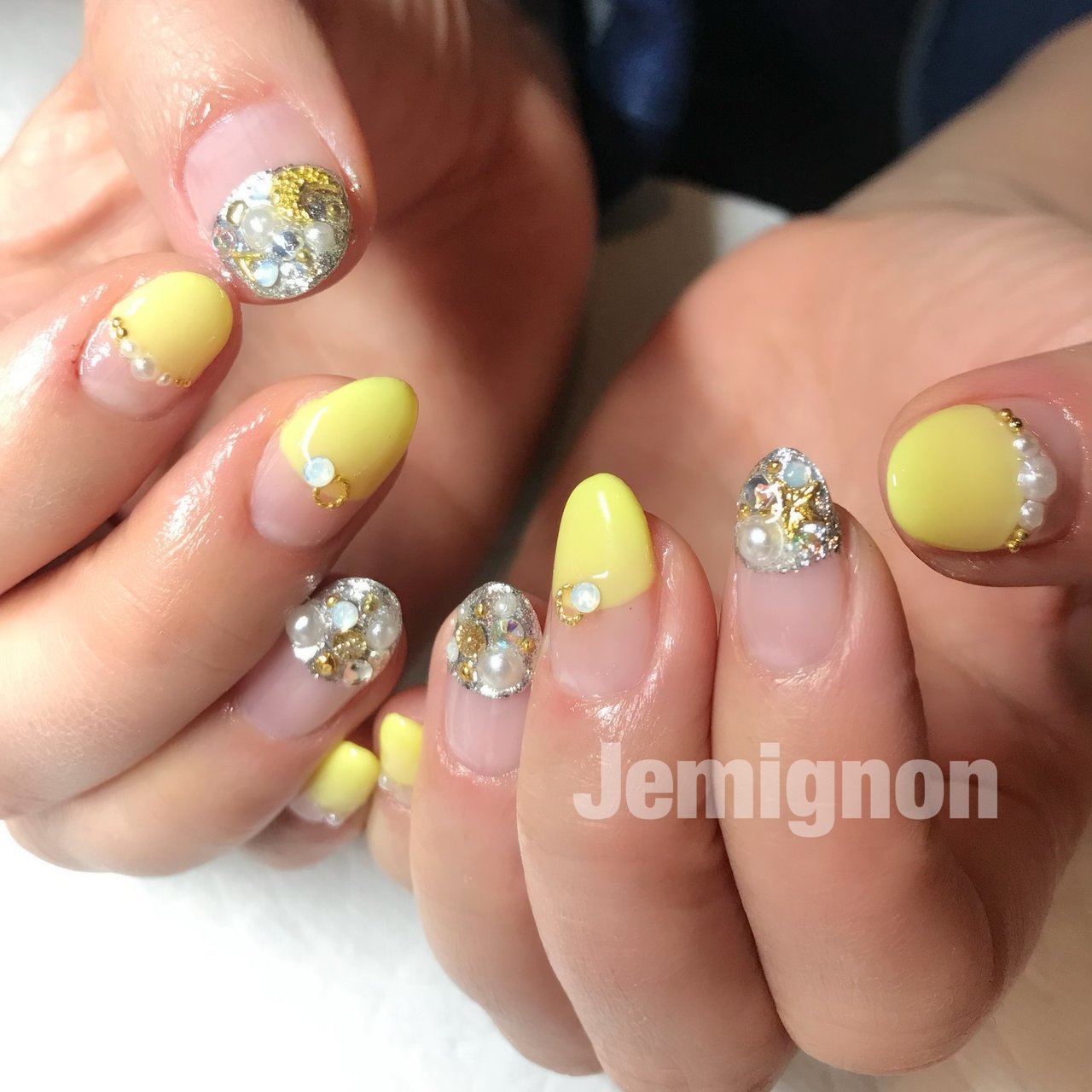 春 夏 フレンチ 変形フレンチ ラメ Nail Space Jemignonのネイルデザイン No ネイルブック