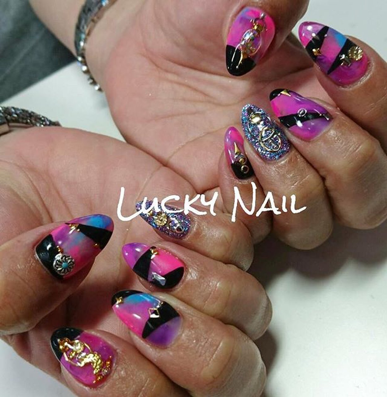 春 夏 リゾート ライブ ハンド Luckynail Yoshinochoのネイルデザイン No ネイルブック