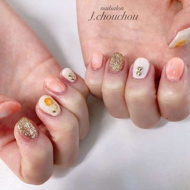 春 デート ハンド ラメ フラワー J Chou Chou Nailのネイルデザイン No ネイルブック