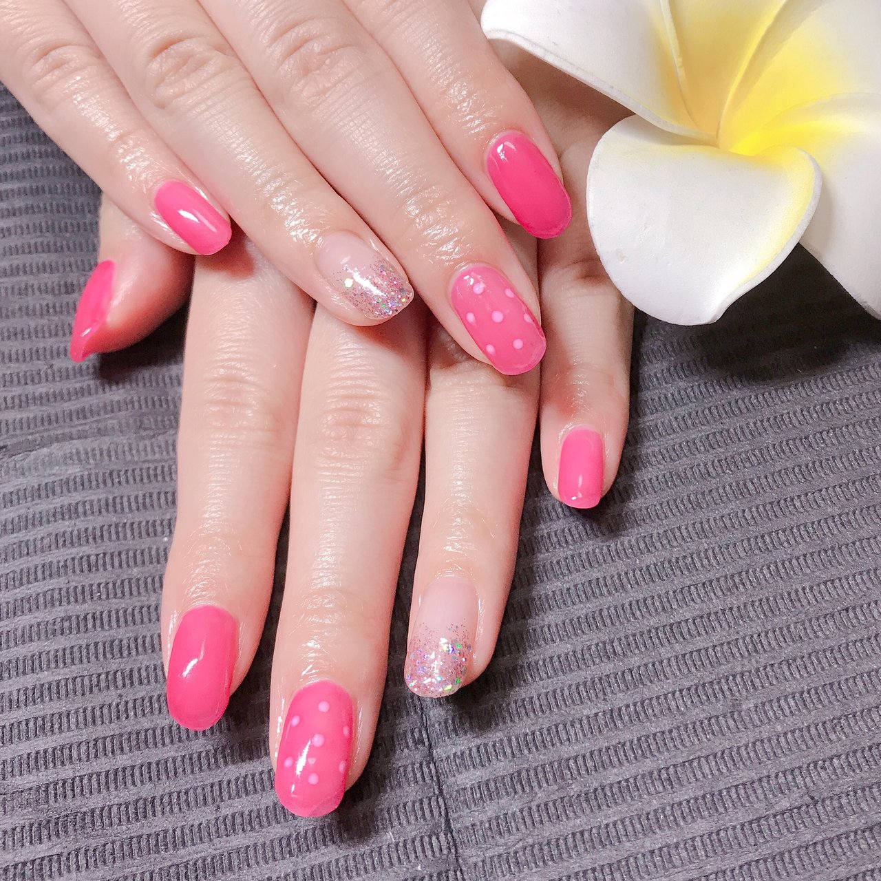 春夏ハンドグラデーションラメ Ys Nailのネイルデザインno