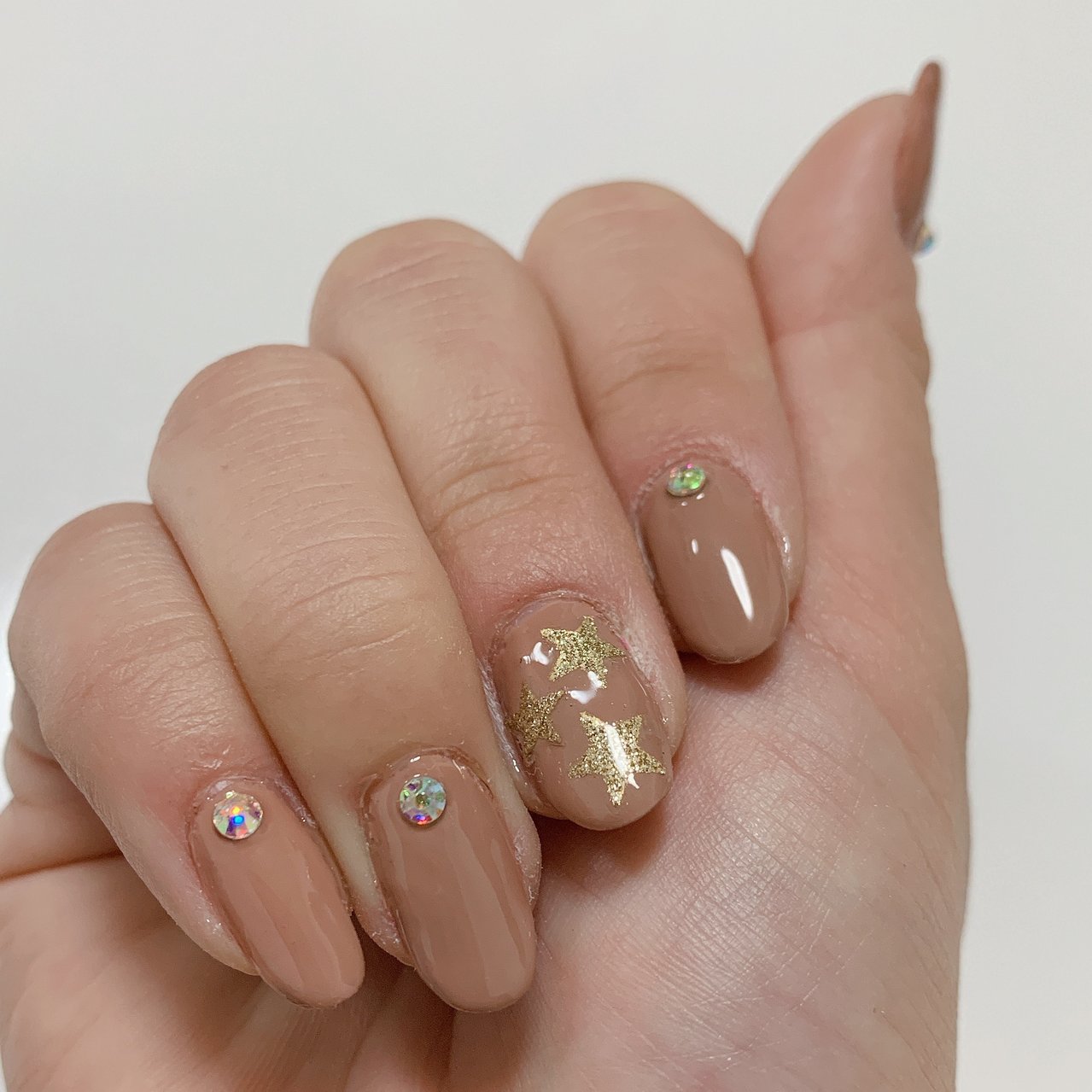ハンド シンプル ビジュー 星 ベージュ りぴのネイルデザイン No ネイルブック