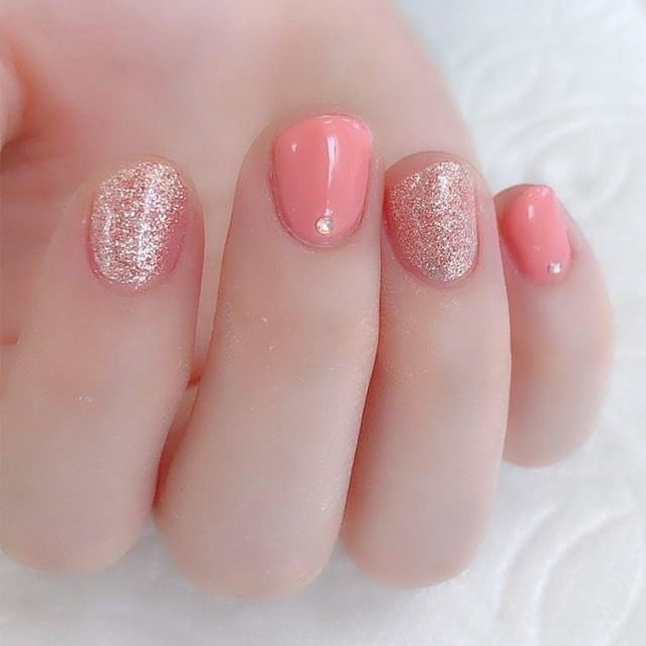 籐・ラタンのネイルピンク色のミニチェスト 楽天市場】☆さくらネイル☆ふんわりピンク キラキラ ビジュー