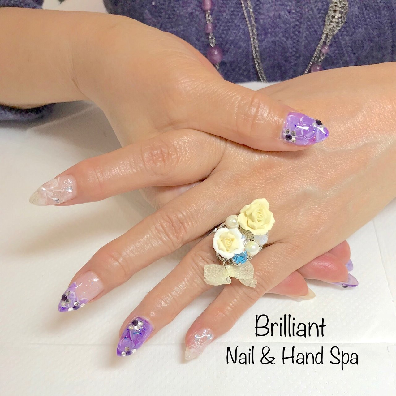 オールシーズン ハンド フラワー ホワイト パープル Brilliant Nail Hand Spaのネイルデザイン No 4197083 ネイルブック