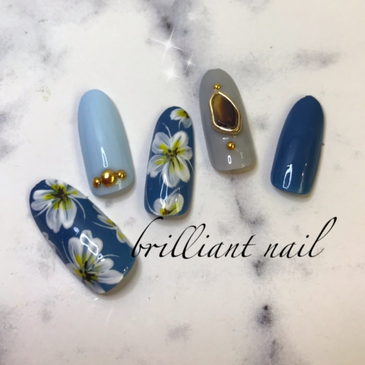 春 ハンド フラワー ブルー ネイビー Brilliantnailのネイルデザイン No ネイルブック