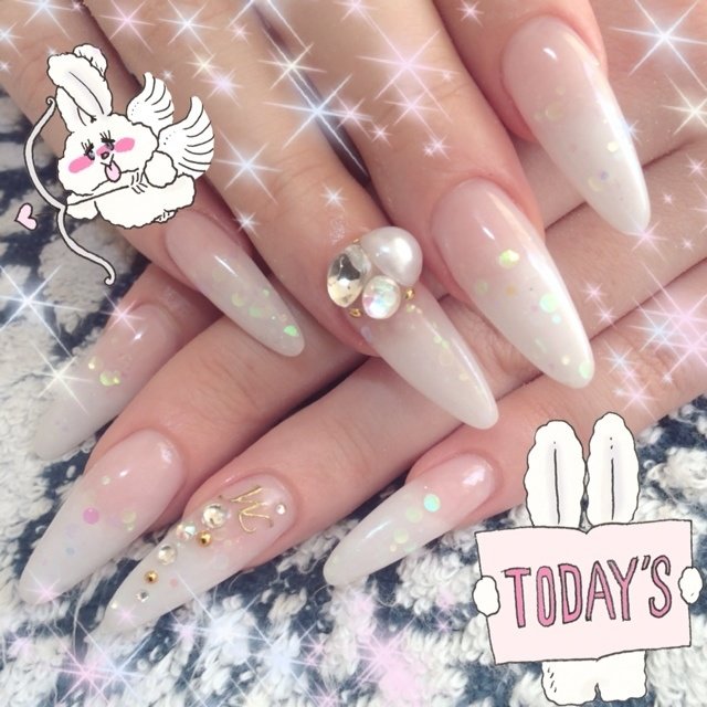 ハンド シンプル グラデーション ビジュー イニシャル Pyon28のネイルデザイン No ネイルブック