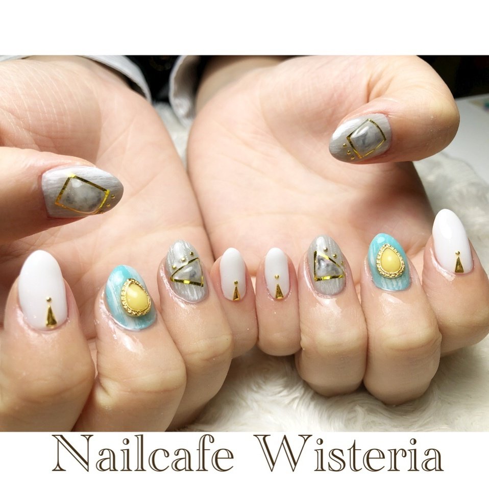 春 夏 ホワイト ターコイズ グレージュ Nailcafewisteriaのネイルデザイン No ネイルブック