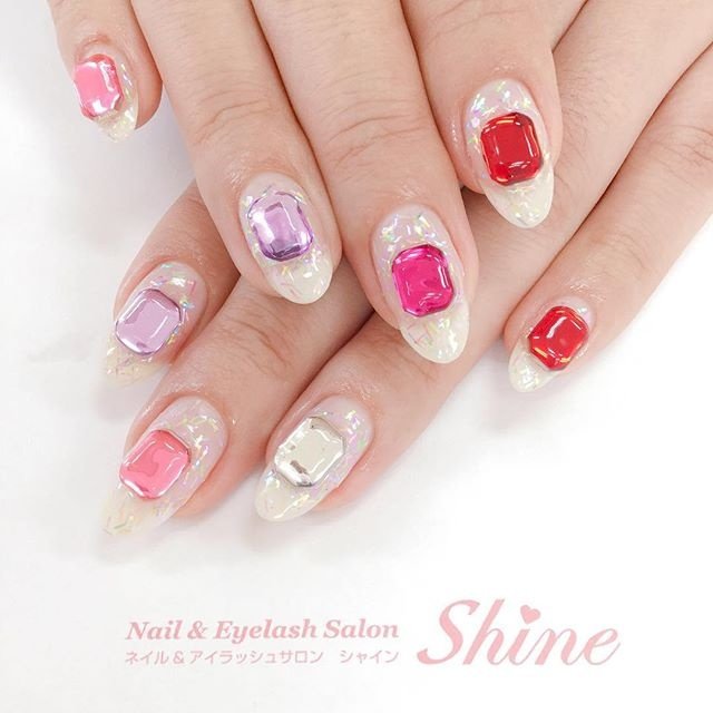 オールシーズン ハンド ラメ ビジュー クリア Nail Eyelash Salon Shineのネイルデザイン No ネイル ブック