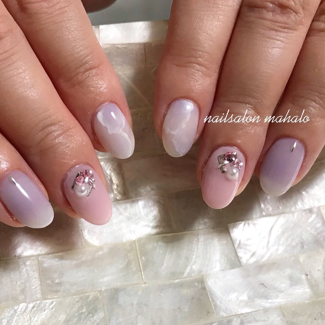 春 夏 シンプル ワンカラー ビジュー Nail Mahaloのネイルデザイン No ネイルブック