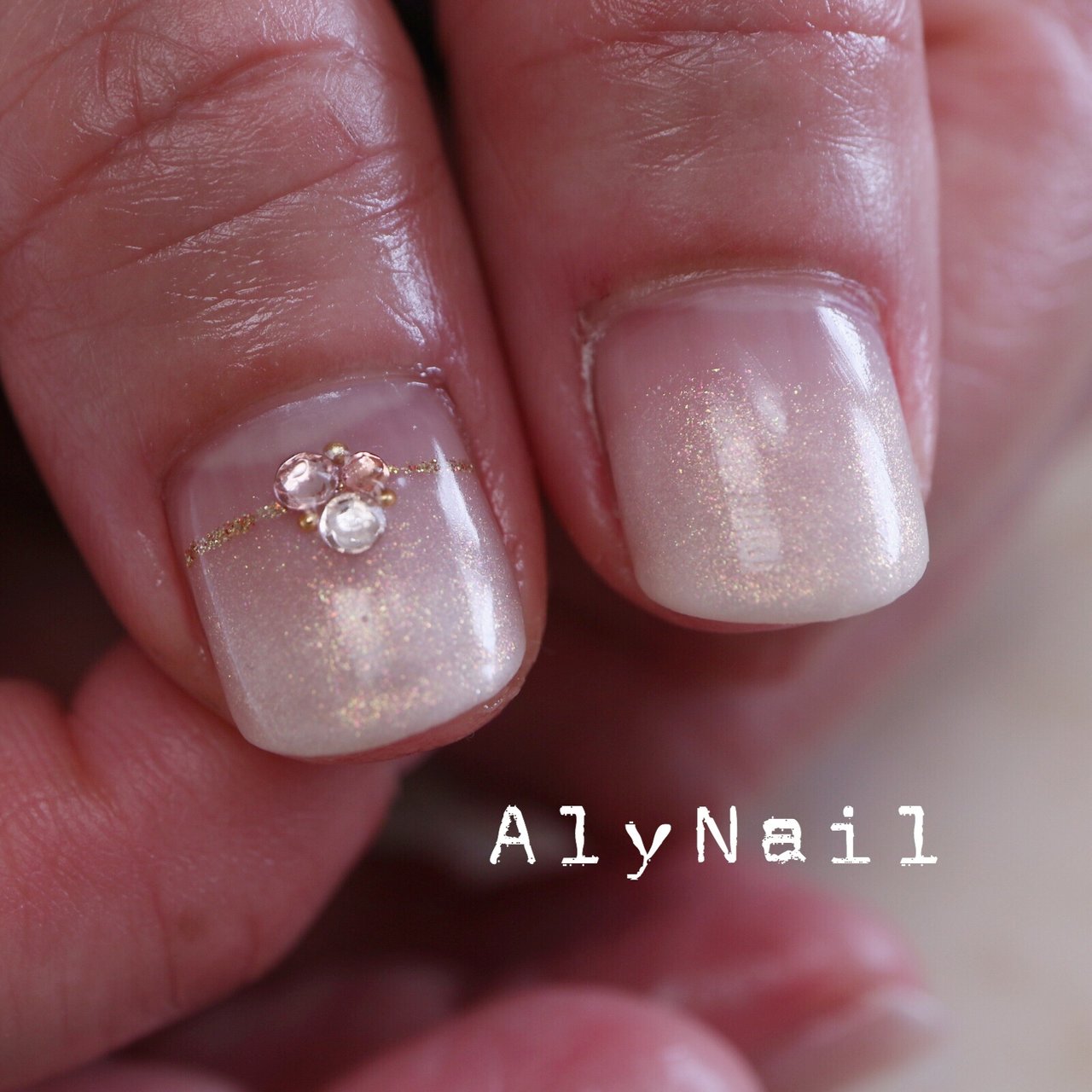 オールシーズン ハンド グラデーション ラメ ショート Alynailの