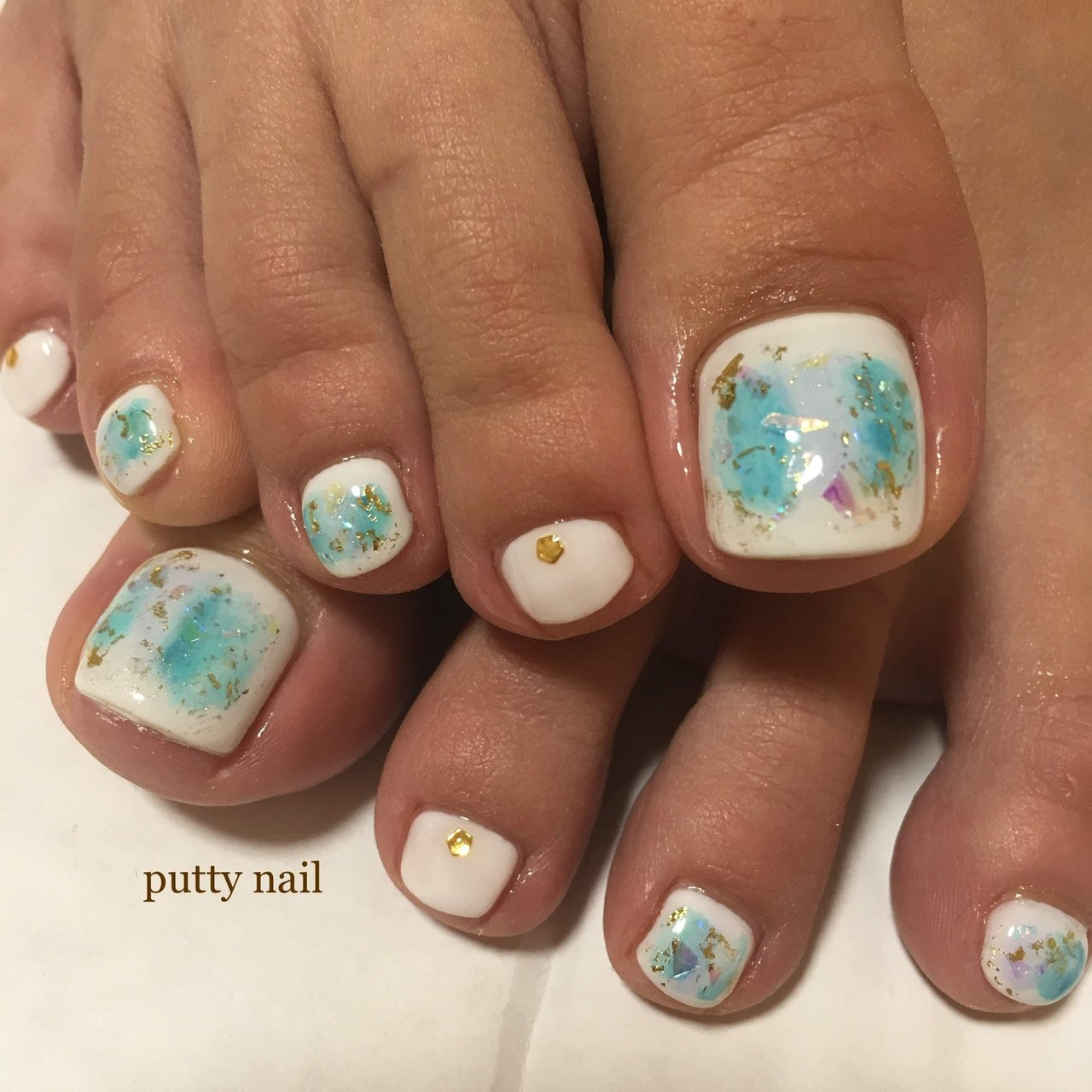 夏 オールシーズン フット ホワイト ターコイズ Putty Nailのネイルデザイン No ネイルブック