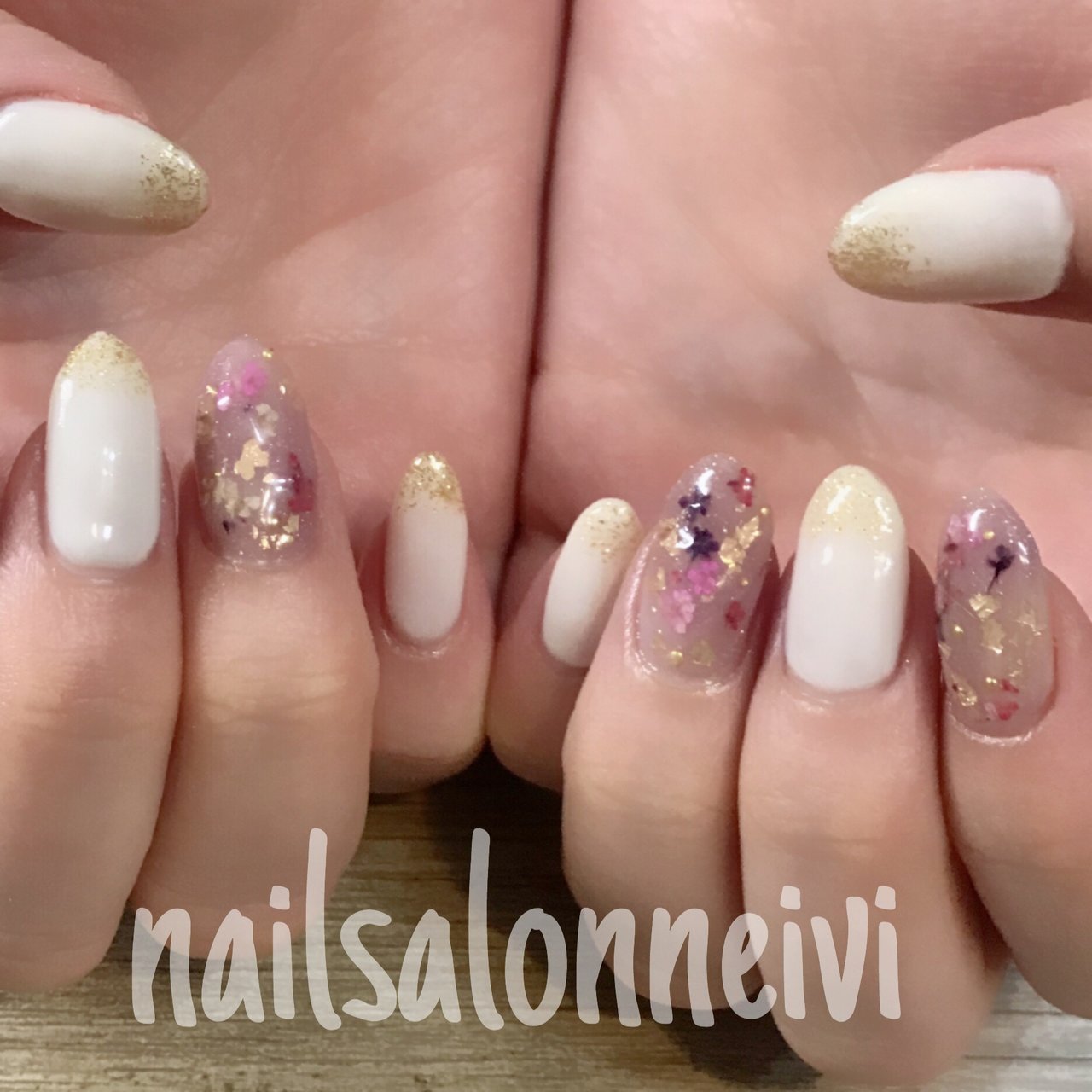 春 夏 オフィス ハンド ホワイト Nailsalon Neiviのネイルデザイン No ネイルブック