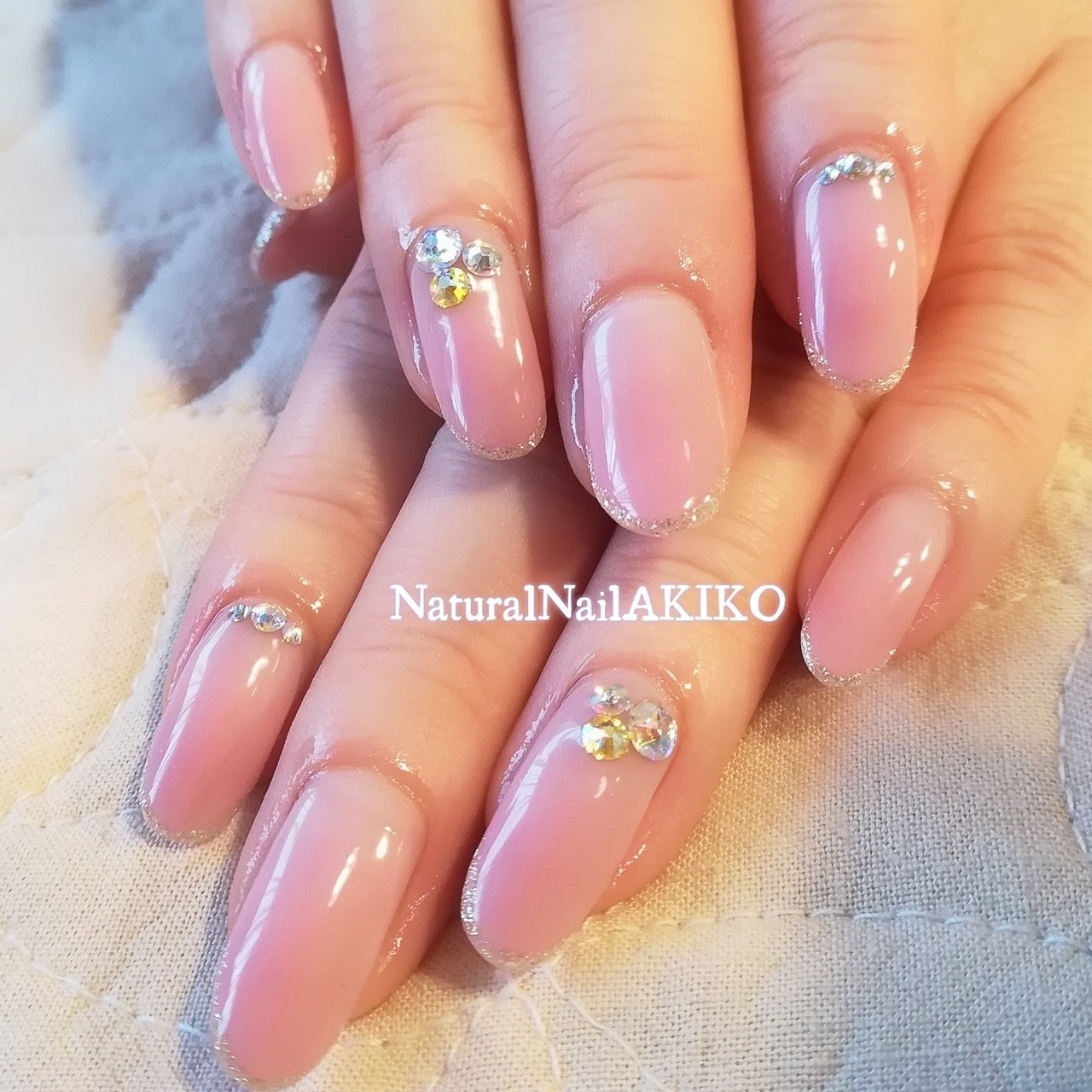 オールシーズンハンドシンプルグラデーションビジュー Nailakiko